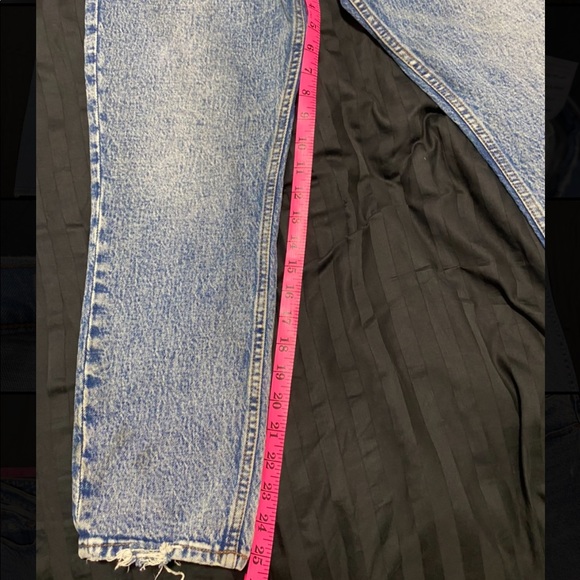 Abercrombie The Mom High Rise Curve Love Jeans - Picture 5 of 9